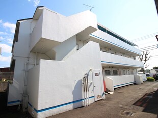 山根マンションの物件外観写真